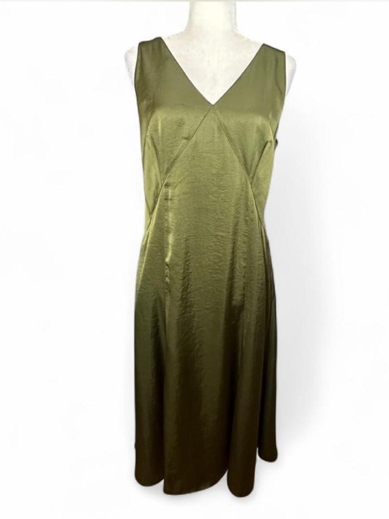 Elie Tahari Dresses & Skirts - 💜 NWT Elie Tahari Olive Dress - Tuscan Olive (US 8)